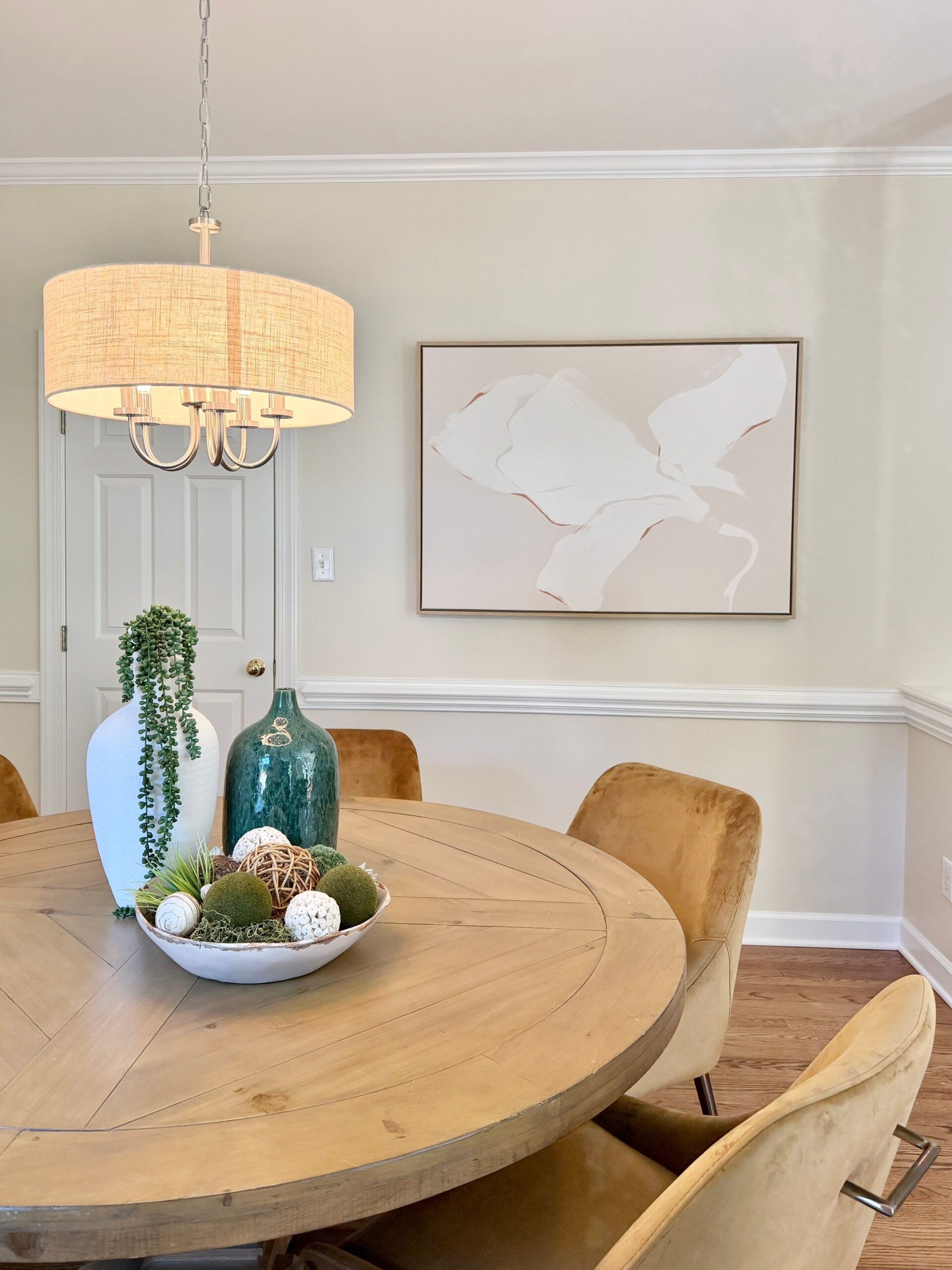 Dining room decor